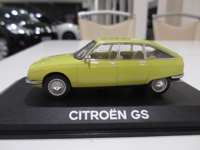 1/43 GS Jaune ミニカー