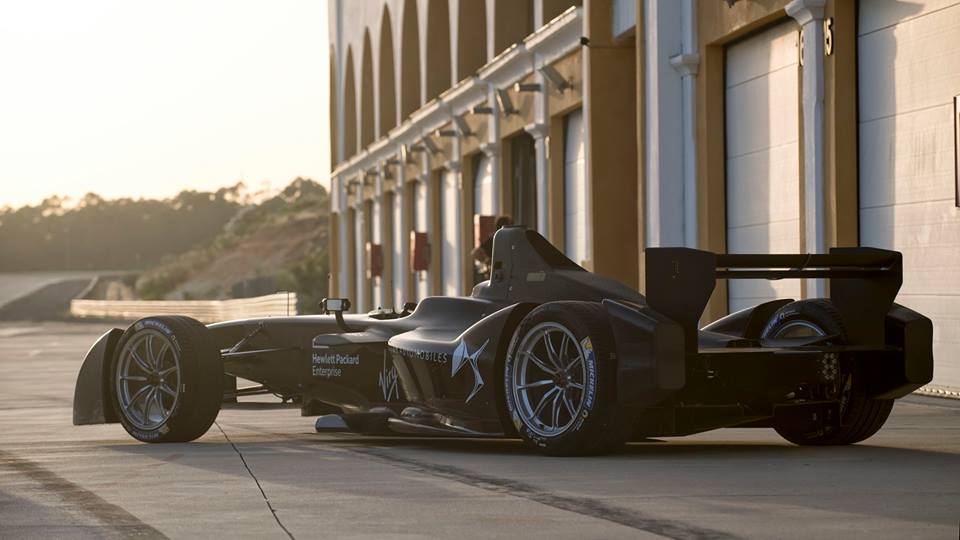 電気そしてロボット