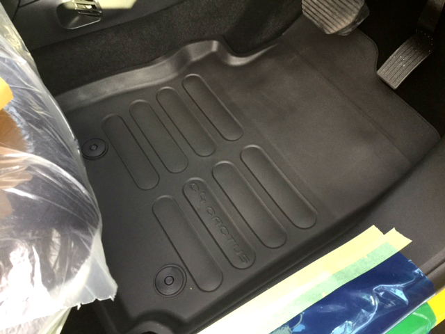 フロアマット・ラバー