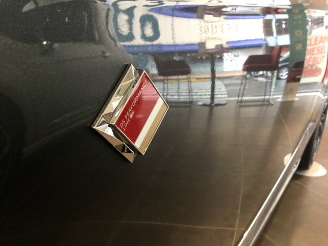 3本ラインといえば・・