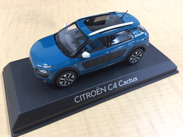 やって来ます！