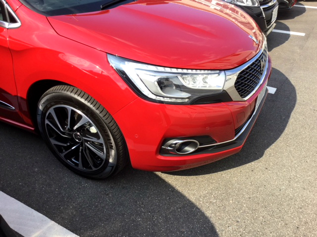 赤いDS4