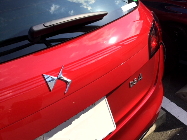 赤いDS4
