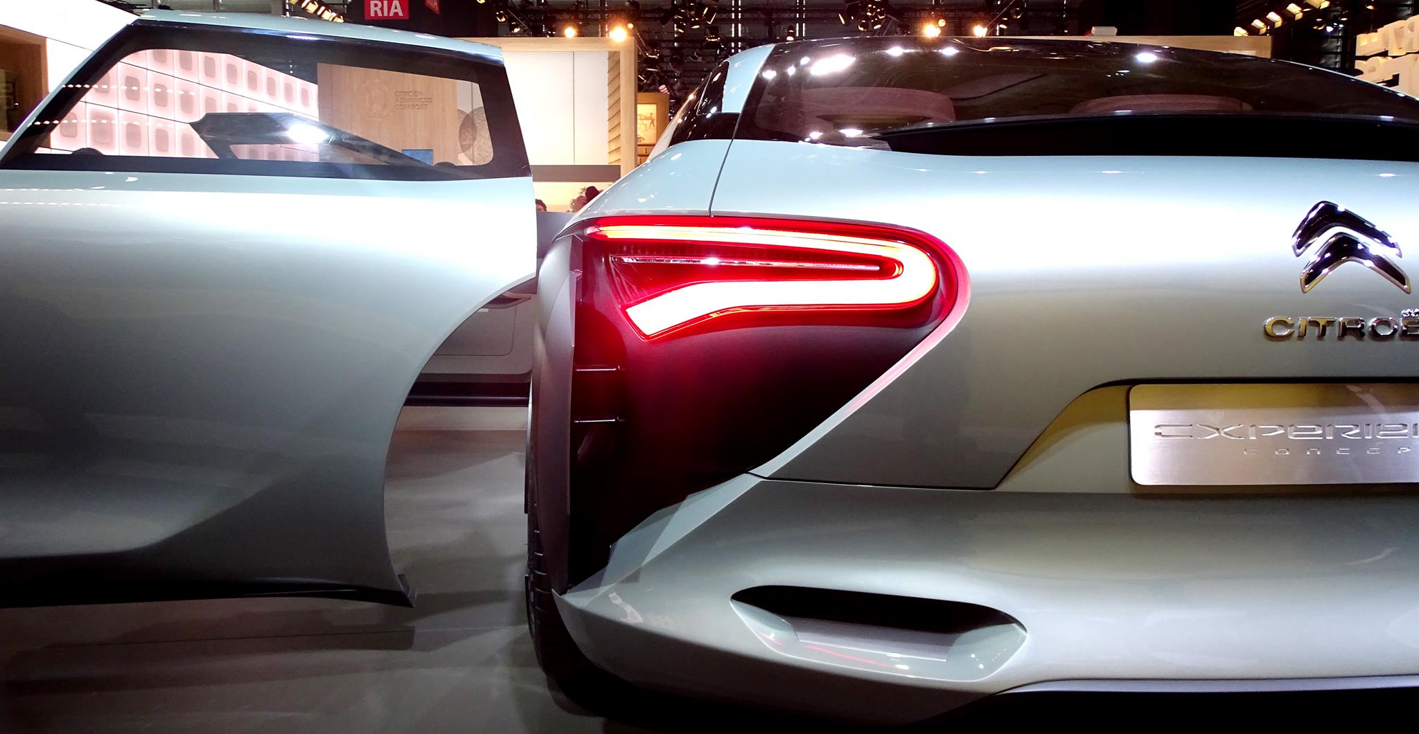 セダン愛少し復活（週末限定）