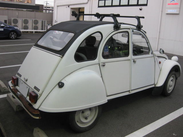 シトロエンらしいクルマ＝2CV