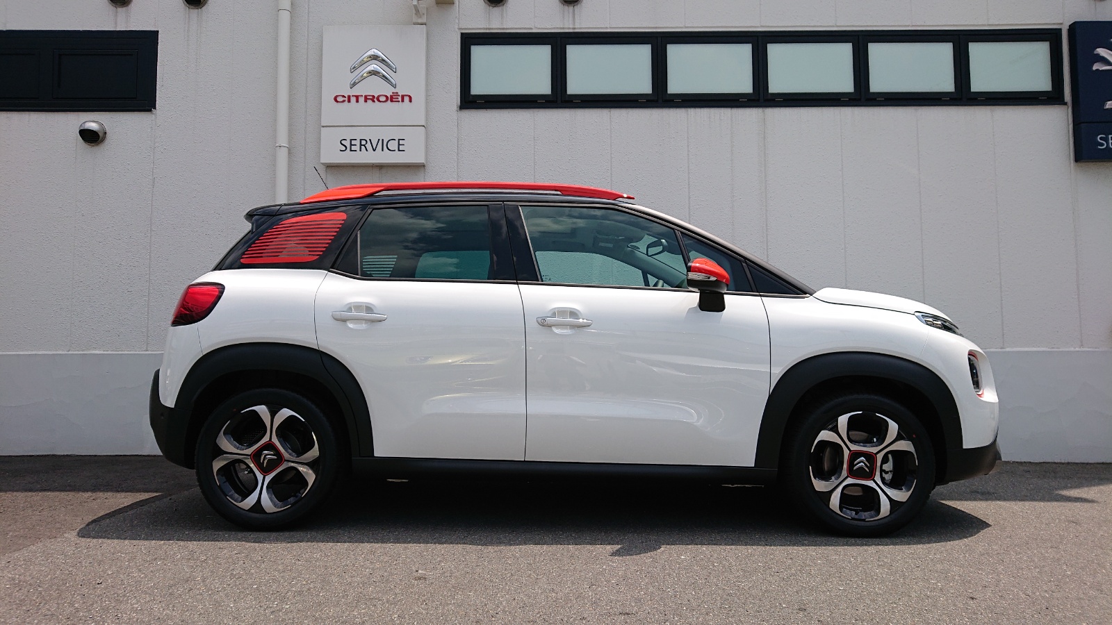 乗れるC3 AIRCROSS しかも新色