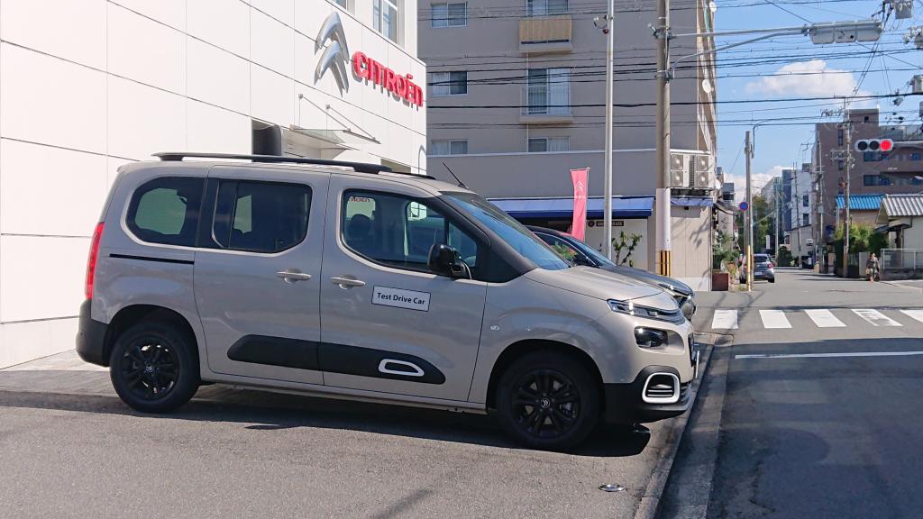 試乗車がサーブルに